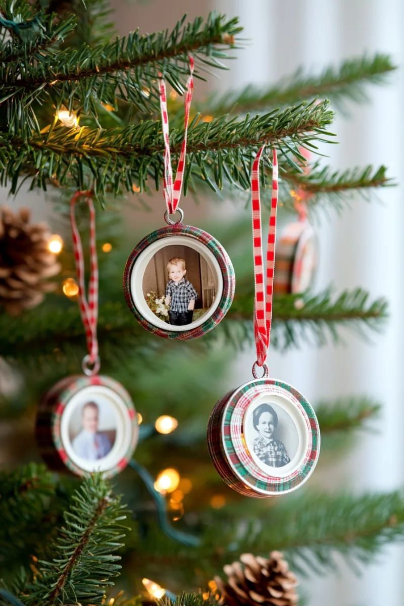 upcycled tin lid photo ornaments with plaid ribbon loops 1