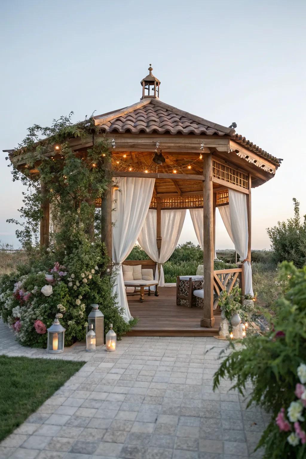 14. Elegant Sheltered Pallet Roof
